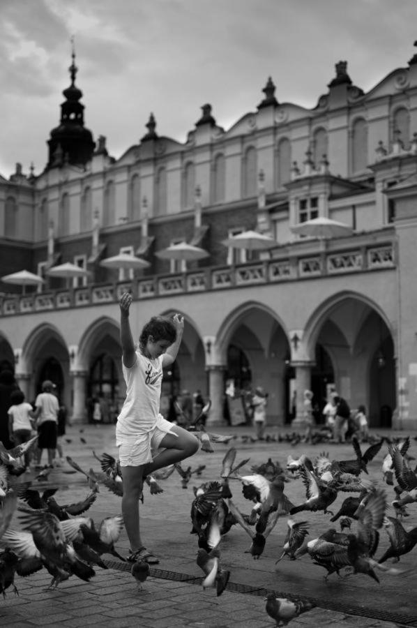 Amen Aparthotel Residence Krakow Bagian luar foto